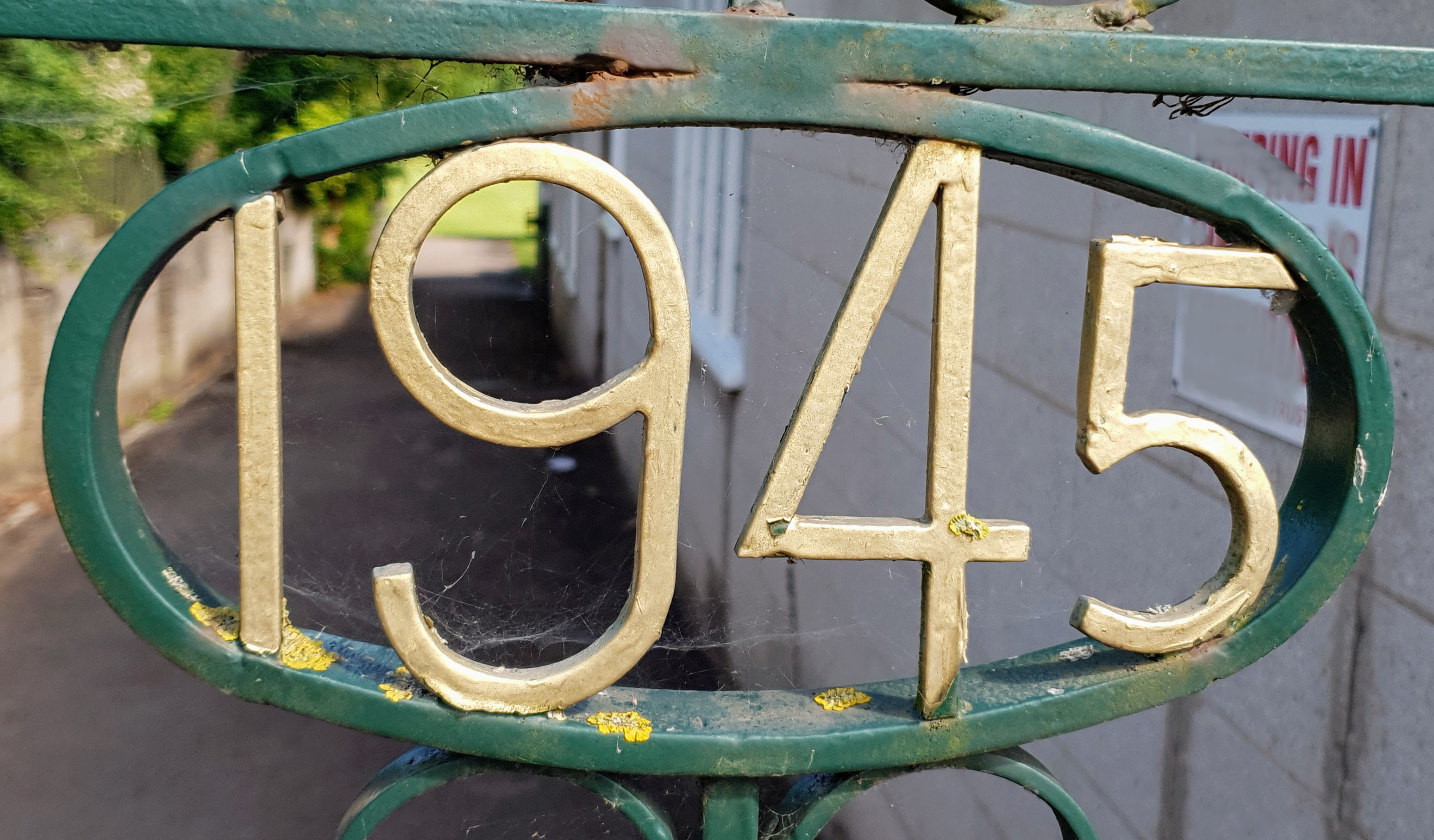 1939-45 Commemorative Gates
